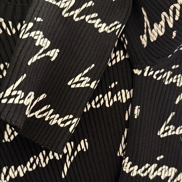 Balenciaga Black and White Script Knit - Picture 5 of 10